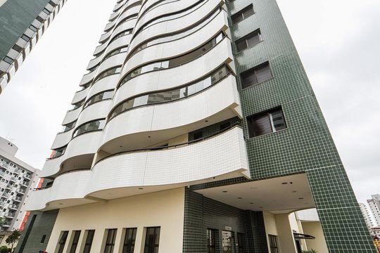 Fachada do bloco de apartamento à venda com 3 quartos, 141m² em Vila Assunção, Santo André