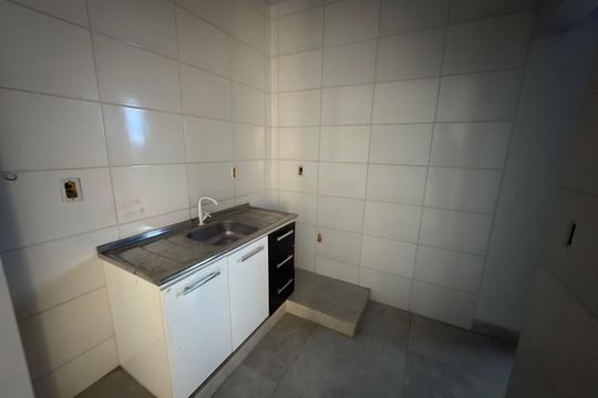 Cozinha de casa à venda com 3 quartos, 50m² em Qnl 24, Brasília