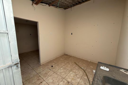 Fundos de casa à venda com 3 quartos, 50m² em Qnl 24, Brasília