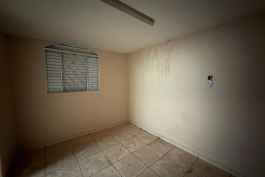 Quarto 2 de casa à venda com 3 quartos, 50m² em Qnl 24, Brasília