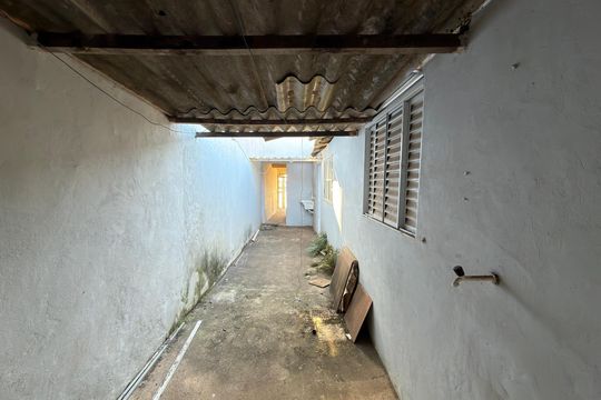 Quintal de casa à venda com 3 quartos, 50m² em Qnl 24, Brasília