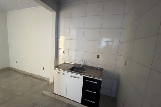 Cozinha de casa à venda com 3 quartos, 50m² em Qnl 24, Brasília