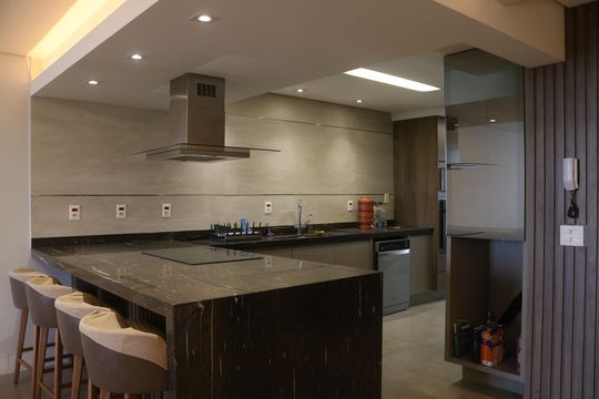 Cozinha de apartamento para alugar com 3 quartos, 170m² em Perdizes, São Paulo