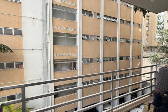 Vista Sala de apartamento à venda com 4 quartos, 210m² em Higienópolis, São Paulo