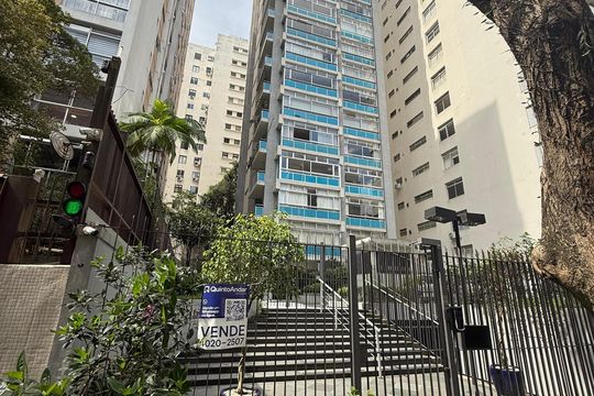 Placa de apartamento à venda com 4 quartos, 210m² em Higienópolis, São Paulo
