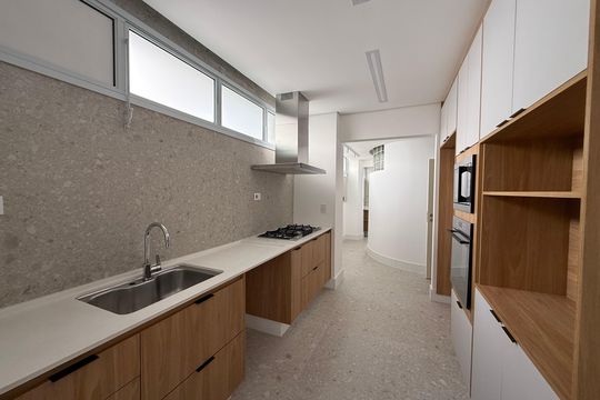 Cozinha de apartamento à venda com 4 quartos, 210m² em Higienópolis, São Paulo