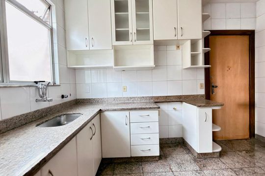 Apartamento à venda com 3 quartos, 100m² em Prado, Belo Horizonte
