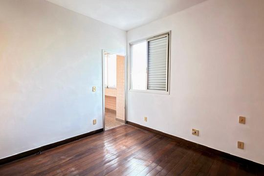 Apartamento à venda com 3 quartos, 100m² em Prado, Belo Horizonte