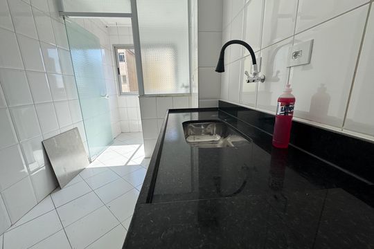 Cozinha de apartamento para alugar com 2 quartos, 57m² em Jaguaribe, Osasco