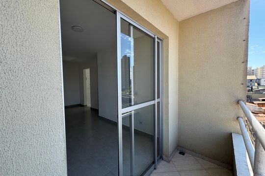 Sacada de apartamento para alugar com 2 quartos, 57m² em Jaguaribe, Osasco