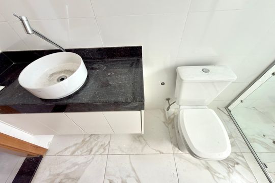 Banheiro da Suíte de casa para alugar com 3 quartos, 140m² em Califórnia, Belo Horizonte