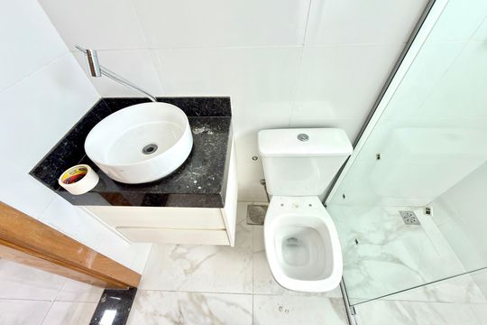 Banheiro Social de casa para alugar com 3 quartos, 140m² em Califórnia, Belo Horizonte