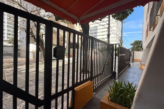 Fachada de apartamento para alugar com 3 quartos, 90m² em Centro, Guarujá