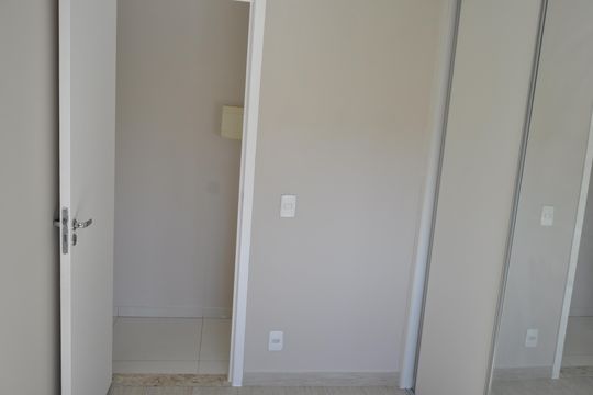 Apartamento para alugar com 2 quartos, 43m² em Tomás Coelho, Rio de Janeiro