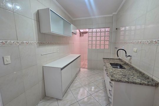 Cozinha de apartamento à venda com 1 quarto, 48m² em Vila Sao Vicente, São Paulo