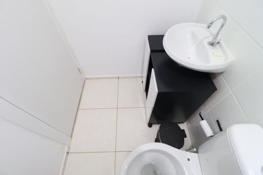 Banheiro  de apartamento para alugar com 2 quartos, 54m² em Maubisa, Ribeirão Preto