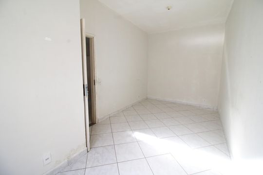  Quarto 1 de apartamento para alugar com 1 quarto, 45m² em Curicica, Rio de Janeiro