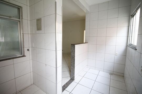 Cozinha e Área de Serviço de apartamento para alugar com 1 quarto, 45m² em Curicica, Rio de Janeiro
