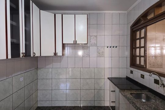 Cozinha  de casa para alugar com 2 quartos, 70m² em Vila Galvão, Guarulhos