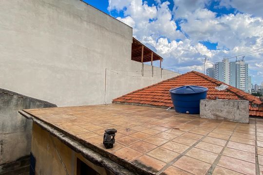 Laje de casa para alugar com 3 quartos, 208m² em Vila Buenos Aires, São Paulo