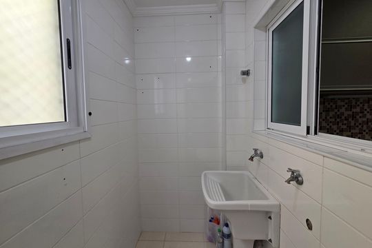 Área de Serviço de apartamento para alugar com 2 quartos, 78m² em Aviação, Praia Grande