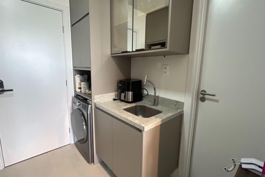 Cozinha de kitnet/studio para alugar com 1 quarto, 39m² em Caminho das Árvores, Salvador