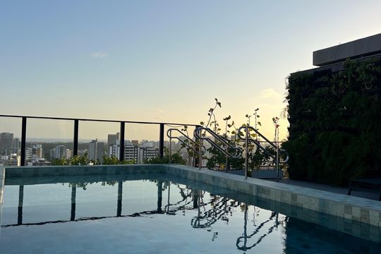 Área externa de kitnet/studio para alugar com 1 quarto, 39m² em Caminho das Árvores, Salvador