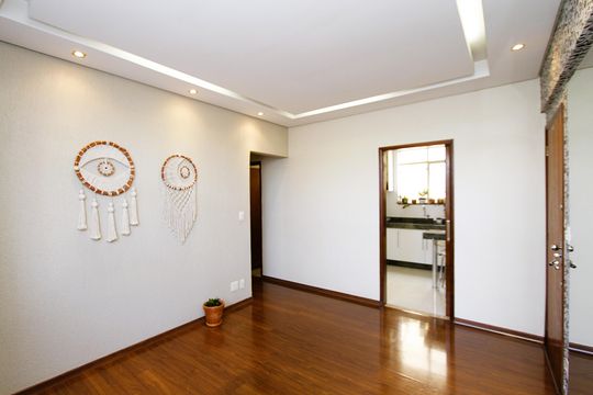 Sala de apartamento à venda com 2 quartos, 71m² em Padre Eustáquio, Belo Horizonte
