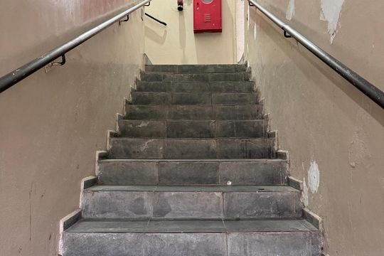 Escada de apartamento para alugar com 1 quarto, 52m² em Parque Continental I, Guarulhos