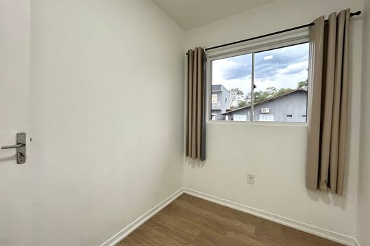 Quarto 1 de casa para alugar com 2 quartos, 70m² em Campeche Central, Florianópolis