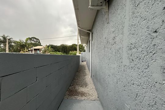 Área de Serviço de casa para alugar com 2 quartos, 70m² em Campeche Central, Florianópolis