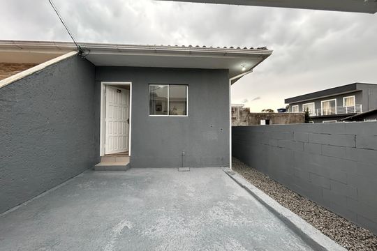 Garagem  de casa para alugar com 2 quartos, 70m² em Campeche Central, Florianópolis
