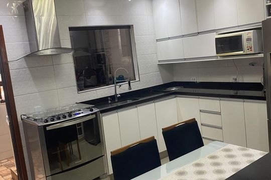 Casa à venda com 2 quartos, 130m² em Jardim Maria Duarte, São Paulo