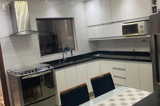 Cozinha de casa à venda com 2 quartos, 130m² em Jardim Maria Duarte, São Paulo