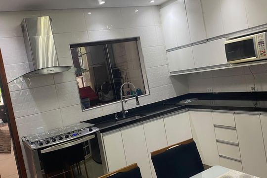 Casa à venda com 2 quartos, 130m² em Jardim Maria Duarte, São Paulo