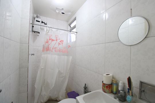 Banheiro de apartamento à venda com 2 quartos, 51m² em Pechincha, Rio de Janeiro