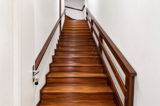 Escada de apartamento para alugar com 4 quartos, 307m² em Vila Vista Alegre, Cachoeirinha