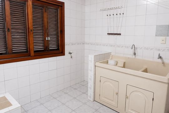 Área de serviço de apartamento para alugar com 4 quartos, 307m² em Vila Vista Alegre, Cachoeirinha