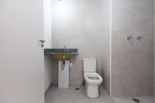 Banheiro de apartamento à venda com 1 quarto, 25m² em Morumbi, São Paulo