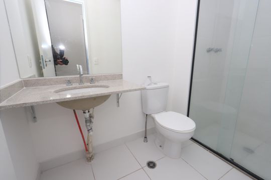 Banheiro de apartamento para alugar com 2 quartos, 48m² em Jardim Independência (são Paulo), São Paulo