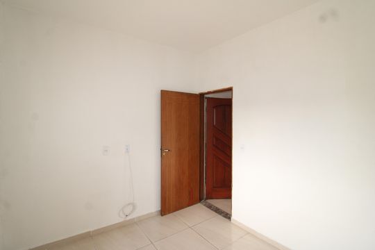Quarto 2 de apartamento para alugar com 2 quartos, 45m² em Parque Peruche, São Paulo