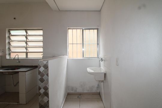 Área de Serviço de apartamento para alugar com 2 quartos, 45m² em Parque Peruche, São Paulo