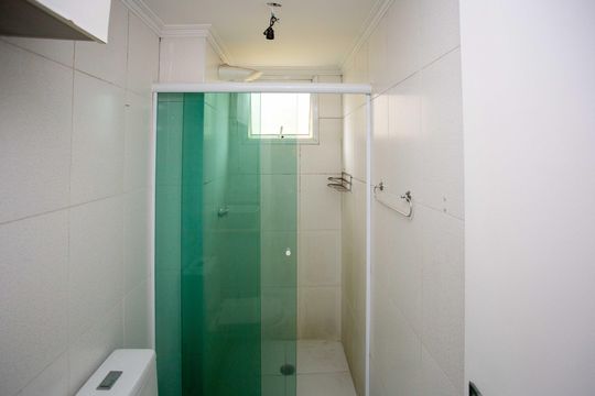 Banheiro de apartamento à venda com 2 quartos, 50m² em Centro, Diadema