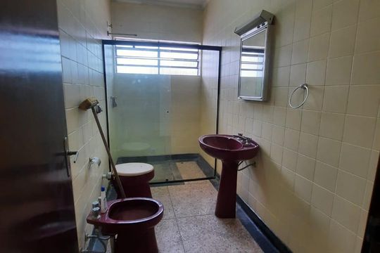 Banheiro de casa à venda com 3 quartos, 200m² em Vila Homero Thon, Santo André