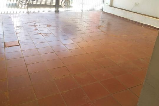 Garagem de casa à venda com 3 quartos, 200m² em Vila Homero Thon, Santo André