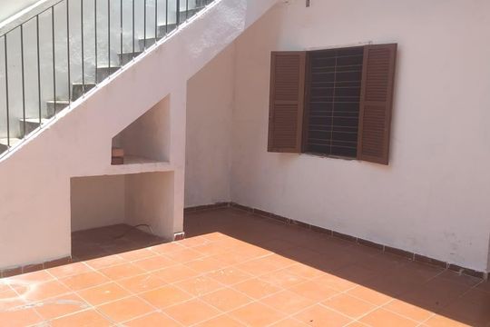 Área externa de casa à venda com 3 quartos, 200m² em Vila Homero Thon, Santo André