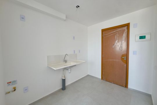 Cozinha de apartamento para alugar com 2 quartos, 48m² em Vila Nova Bonsucesso, Guarulhos