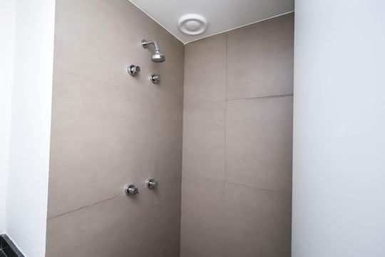 Banheiro de apartamento à venda com 1 quarto, 23m² em Vila Mariana, São Paulo