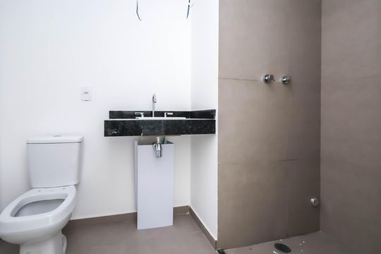 Banheiro de apartamento à venda com 1 quarto, 23m² em Vila Mariana, São Paulo
