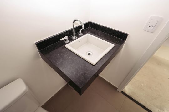 Banheiro de kitnet/studio à venda com 1 quarto, 31m² em Vila Mariana, São Paulo